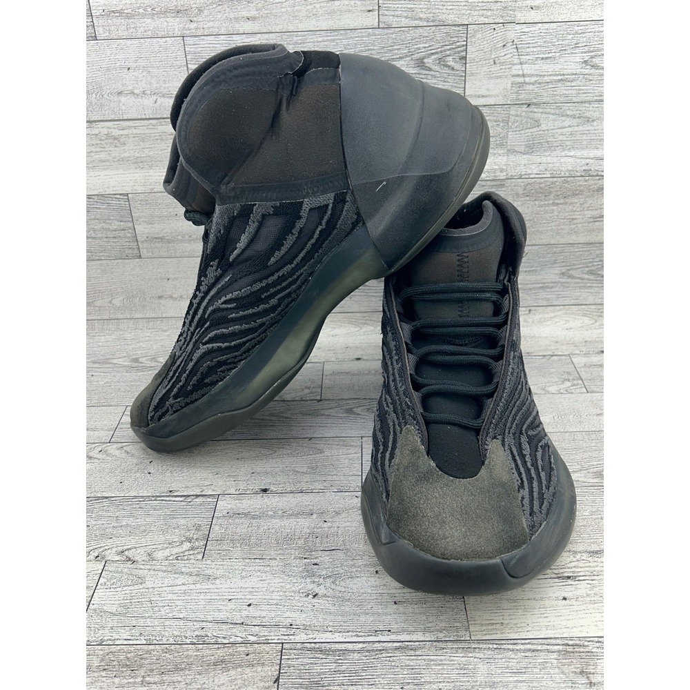 Adidas Yeezy Boost Quantum Onyx ‎ Men's Athletic Shoes Size 10